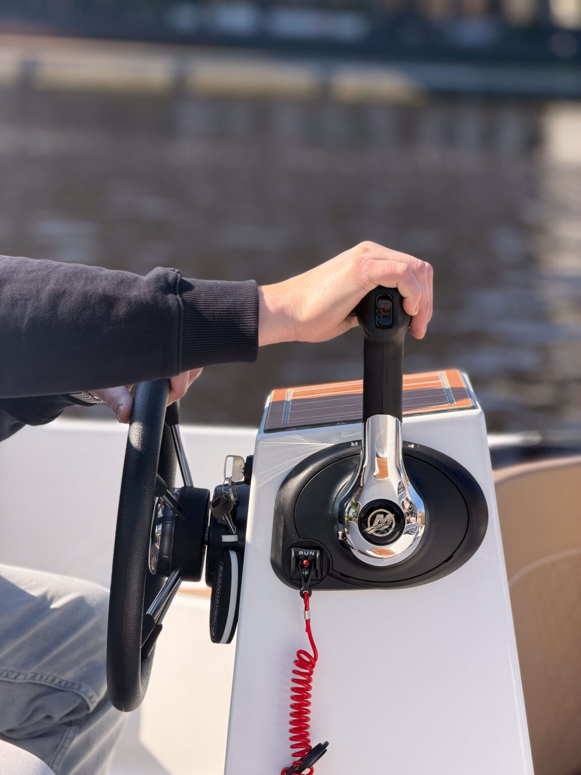 23 GIANT - boot zwart